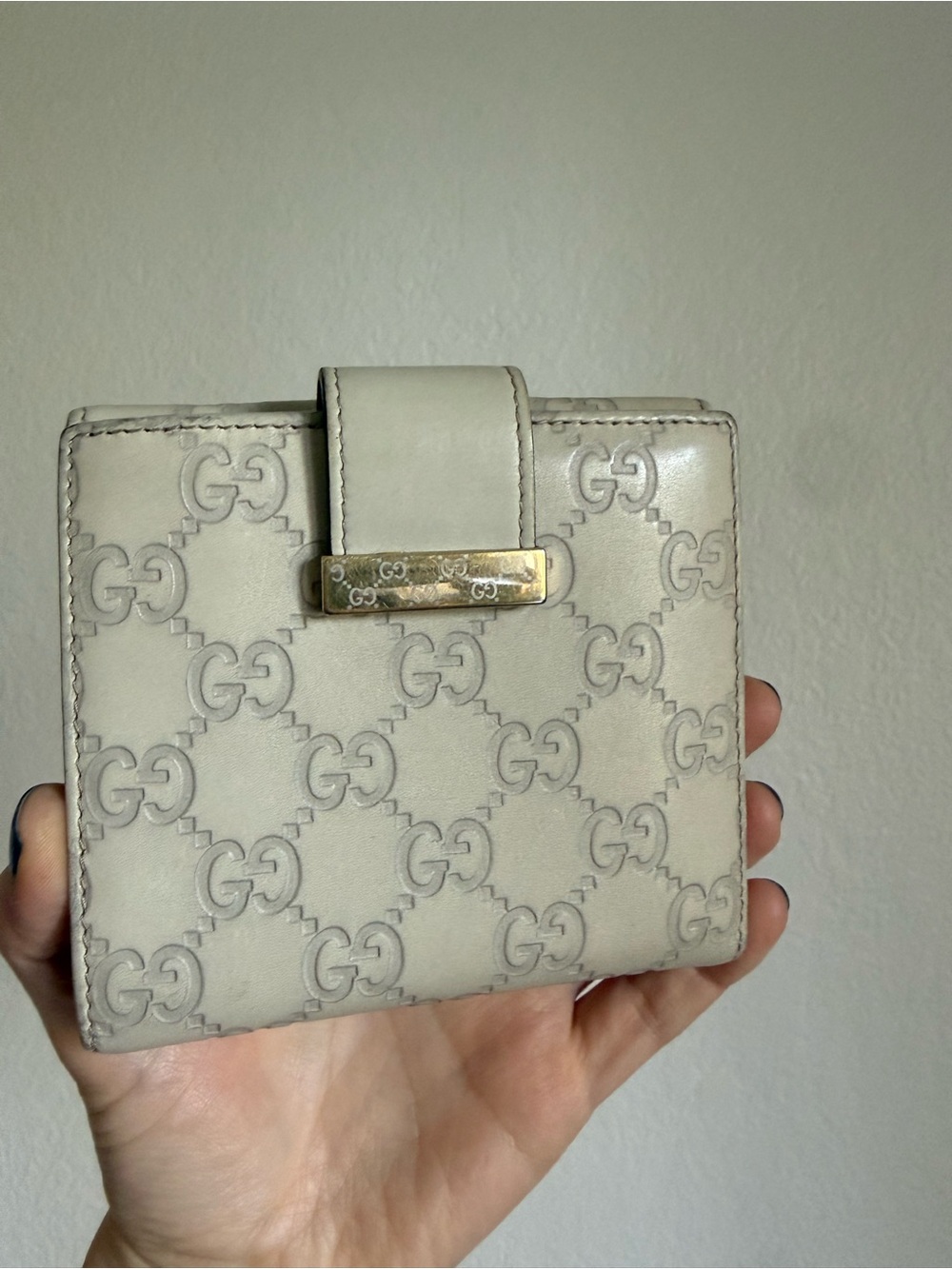 Gucci Cream GG Embossed Leather Wallet with Gold-Tone Plaque